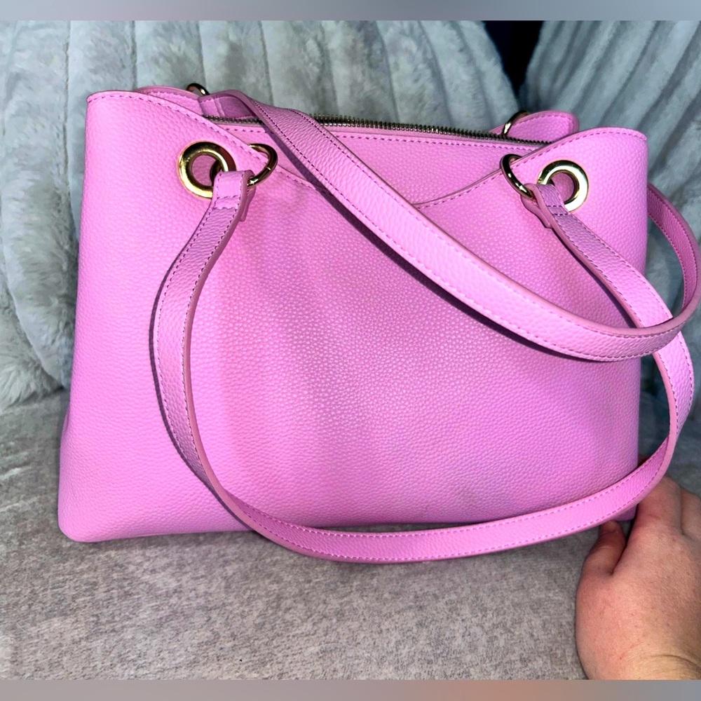 Too big for my liking, only carried once and in perfect condition!